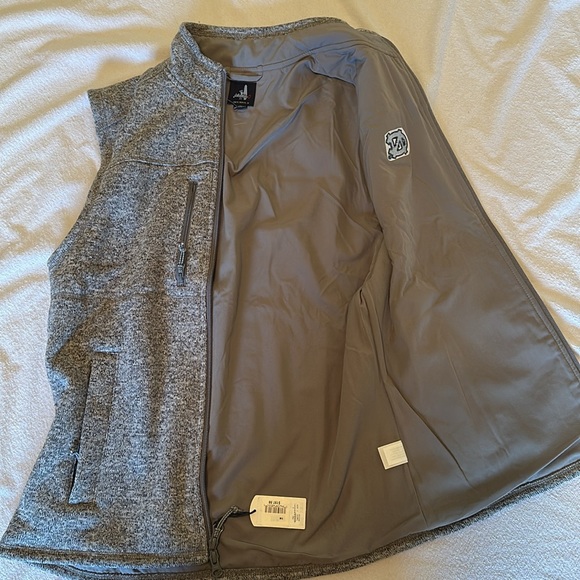 NWT JOHNNIE-O brand UNC full zip sweater zip VEST. Adult  SMALL. Gray Heather. - Picture 16 of 16